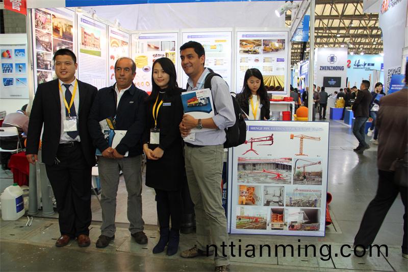 展(zhan)會上的(de)國(guo)盛(sheng)