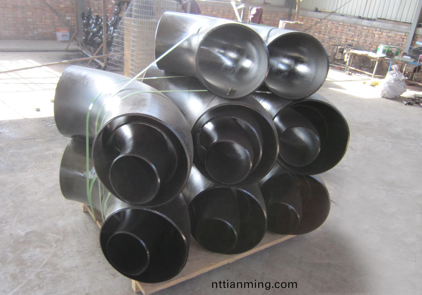 碳(tan)鋼彎(wan)頭